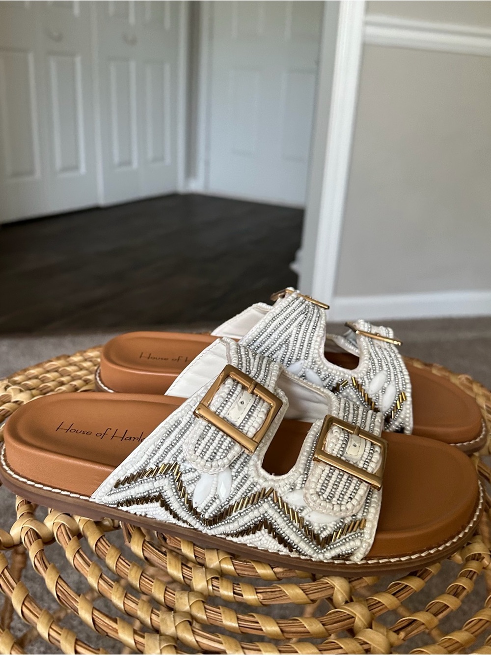 House of Harlow 1960 White Beaded Double-Buckle Slide Sandals Women’s US 6.5 - Picture 3 of 14